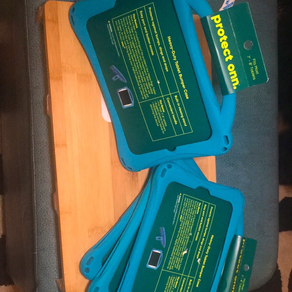 NWT Heavy Duty Tablet Bumper Case 7”-8”